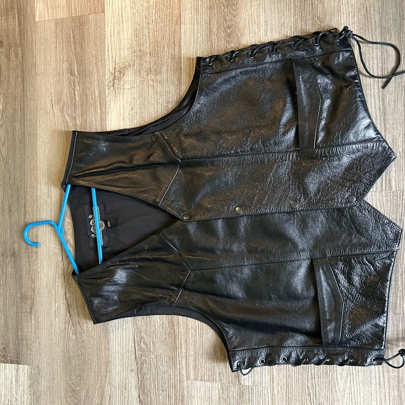 Leather Gallery Biker Jacket | Muscle Jacket |Vest with Elastic Side adjustments - Picture 8 of 8